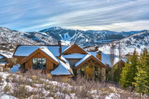 Telemark Luxury Retreat by AvantStay Stunning Views w Hot Tub Theatre Room and Pool Table